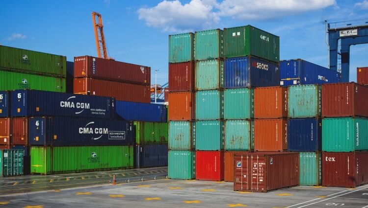 10 frequently asked questions about freight forwarding services