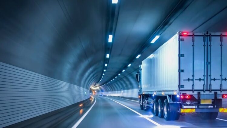 Main Advantages of FTL Trucking Services